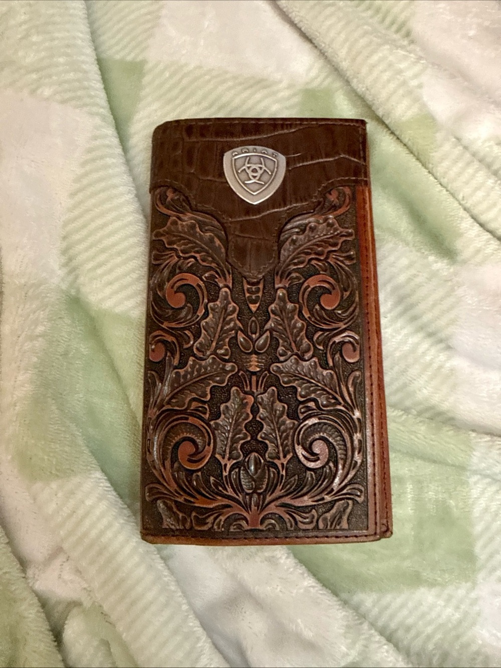Ariat Brown Tooled Leather Card & Bill wallet 6.5”H X 4”W Approximately Brown